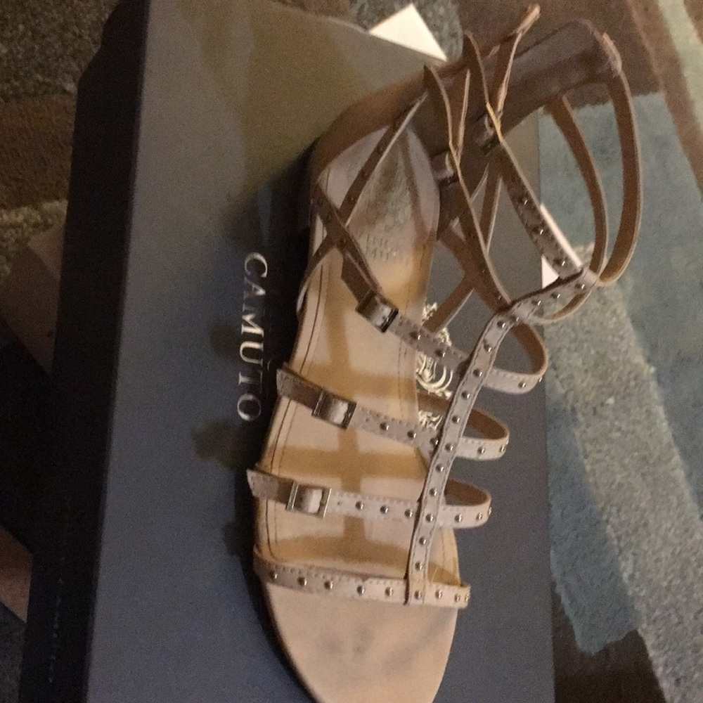 Sandals-used - Picture 2 of 5